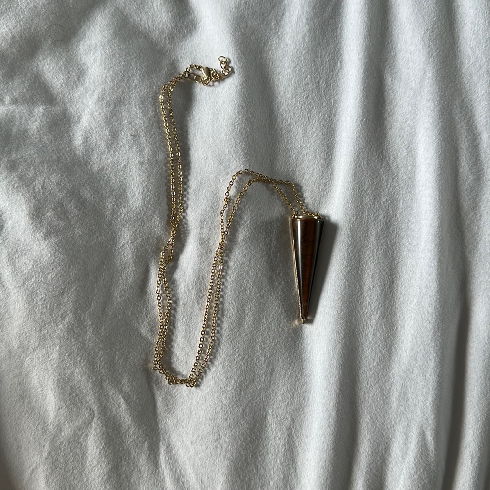 Long, good pendent necklace
